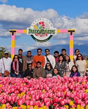 Parna Pethe Instagram - Seattle Airdrop 🌷

Thankyou @seattlemaharashtramandal 🙂

.. 
pc @ninad.limaye @patkarjayesh22 @muktabarve @kadambarik13 🤍