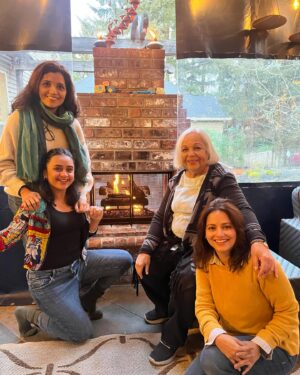 Parna Pethe Instagram - Portland 🌸

PC - cc friends (@kadambarik13 @muktabarve @ketkar_partha )