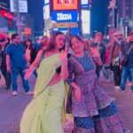 Parna Pethe Instagram - Would you join us? Had so much majja dancing with @parnapeace nusta dhuaaaa 🔥🔥🔥 we are a little late to this trend 😂 [dance, nyc, telugu] #kurchimadathapetti #timessquare #dancer #dance #trending #dancers #indian #marathi #vibes #trending #newyork #telugu