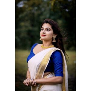 Parvathy Arun Instagram - 😇😇😇

📸 @eyes_of_sandeep 😇