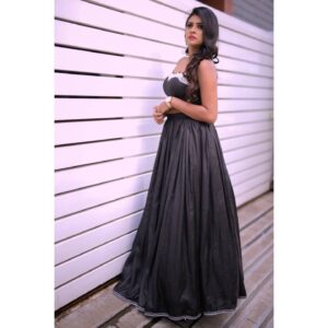 Parvathy Arun Instagram - SO I'LL  be posting another series 😂😂🏃‍♀️🏃‍♀️ 
YaaaY 

📸 @pavenfotography 
Muaaah @makeupbydivyanagaraj 
Costume  @rartisticedge 
🥰🥰🥰😍😍😍😍