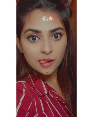 Parvathy Arun Instagram - 🤪🤪🤪 
Selfie time 🤪🤪🤪😂😂😂 
#selfie #loveyourself