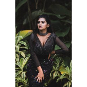 Parvathy Arun Instagram - Confidence  is the most beautiful  thing you can possess... 🥳🥰

📸 @sachin_reeko
 Ownage @artemstudiostvm 
Outfit  @cultushautecouture

Camera associates 
@being_jesuholic 
@abhijithabhii 
@surya_chittore_photography 
@vignesh_anand 
@alfiichristina 
@jo_joby 

Mua @devikaz_makeover_lounge_

#love