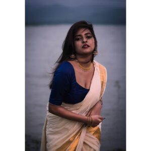 Parvathy Arun Instagram - 🥶🥶
#raipur #saree #india #love

📸@eyes_of_sandeep 😇