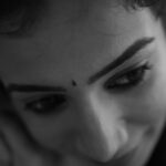 Parvathy Venkitaramanan Instagram - அவளது கவனம் சிதறாத கண்கள் என் கவனத்தை ஈர்த்தது ♥️ . அவள் @parvathyofficial . Mua @makeupbyshanthoshi . Hair @charuhairandmakeup