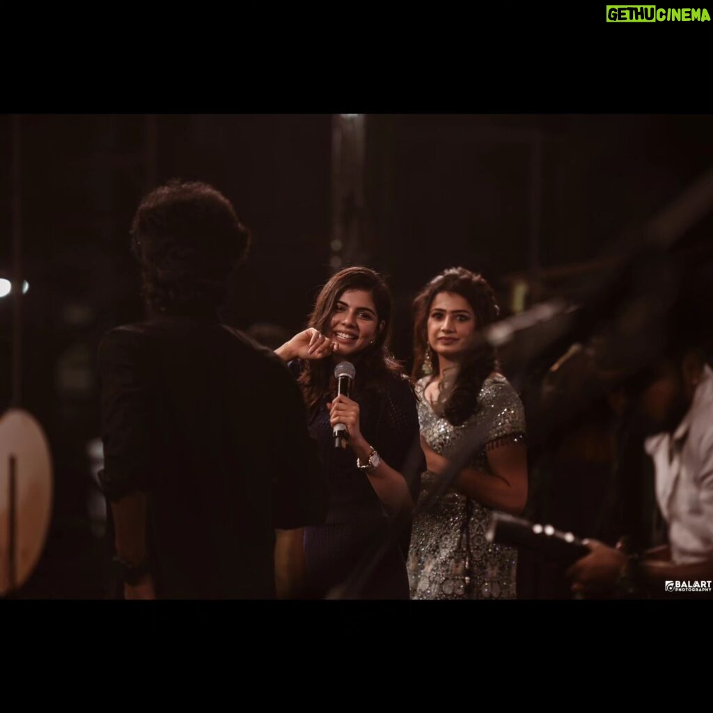 Parvathy Venkitaramanan Instagram - One of the best show we hosted lately 🔥❤️ With my thangams @bjbala_kpy 🤎 Muah @trichymakeupartistry_suganya Photography @balaartphotography Wearing @lithas_rentals Jewellery @chennai_jazz