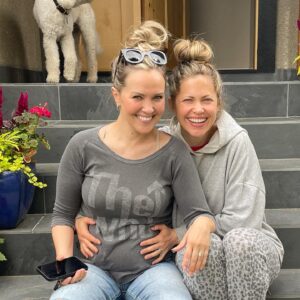 Pascale Hutton Instagram - No one can convince me I’m not a secret O’Brien sister!!! 
Check out Chesapeake Shores tonight on @hallmarkchannel