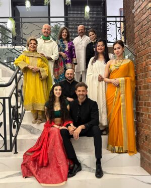 Pashmina Roshan Instagram - Happy Diwali! Wishing you all love and so much light ✨🪔