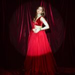 Pashmina Roshan Instagram - [ Exists Dramatically ]