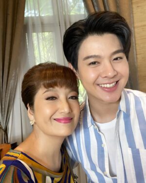 Passorn Leowrakwong Instagram - ยินดีด้วยนะคะน้องเอ๊ะ อิศริยา สายสนั่น จากบท ธารทิพย์ ในละครเรื่อง #เลือดกากี ที่สามารถคว้า รางวัลนาฏราช ครั้งที่ 15 ประเภท นักแสดงนำหญิงยอดเยี่ยม ประเภทละครเย็น  มาครอบครองได้สำเร็จ @kiatrapee_entertainment @thaich8 @eh_ssn 

#ละครช่อง8 #ดูช่อง8กดเลข27 #ละครช่อง8ดูก่อนใครสนุกก่อนใคร
#ละครเดือดเลือดกากี #เลือดกากีช่อง8 #ละครดราม่า #พีเรียด