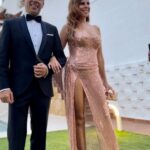 Pastora Soler Instagram - Latín Grammys 2023 🤎 @latingrammys Total look: @kelvis_casillas Jewels: @lavictoriajoyas Hair : @lepetitsaloncoria @go.mu.di Make up: by La Pili Smoking : @felixramirodesigner #Sevilla #Andalucia #LatinGrammys #music