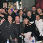 Pastora Soler Instagram - Libra Tour llegó a su fin!!🥹🤗😍 Puede ser de las giras que más haya disfrutado en mi vida, desde el sentimiento de sus canciones, la seguridad, el gran arrope de un equipo que me hace sentir plena sobre el escenario.. y sobre todo ese público que ha disfrutado en cada concierto con nosotros! Así me despido, por unos meses sólo, y con muchas ganas de hacer algo muy grande y especial para celebrar esos 30 años de carrera.. Gracias a mi oficina @33producciones, #CarlosEscobosa, @oscar33producciones y toda su gente. Gracias a mis músicos, técnicos, toda la tripulación de Libra Tour. A mi club de fans @solotuoficial , a los ayuntamientos, productores, promotores que han confiado en nosotros!!! Gracias a mis guías y compañeros de vida y de viaje @direccionartisticafv @chelu_sanchez y @evacascaii y mi mayor motor e inspiración , mis niñas y mi madre!!! ❤️ Nos vemos muy pronto gente!! GRACIAS 🫶