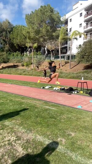 Patrícia Mamona Instagram - 🐇🐇🐇

#triplejump #athlete #roadtoparis2024