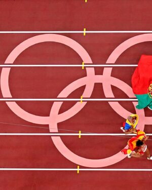 Patrícia Mamona Instagram - 🥈Um Sonho tornado realidade🥈 ✨ @tokyo2020 

🇵🇹🇵🇹🇵🇹 💪🏾💪🏾 A prata é nossa 💪🏾💪🏾 🇵🇹🇵🇹🇵🇹🇵🇹

Por detrás de um grande atleta está sempre um grande treinador 🙏🏽 Obrigada “José” @coachuvajumps 
❤️💛💚 Valeu e vai continuar a valer a pena o trabalho que construímos ao longo destes 20 anos 👊🏾 #teamuva #teamportugal

Ps: Obrigada pelas mensagens 💛 que têm deixado mas está muito difícil gerir estas emoções todas ☺️😘

#olympics #medalist #tokyo #triplejump #jump #athlete