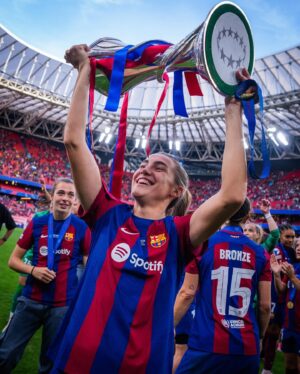 Patri Guijarro Instagram - ¡QUÉ LOCURA! 🤩
Fue increíble todo lo que vivimos el sábado. 
Gracias a todos los culers, sin duda fue un día inolvidable. 

SOMOS CAMPEONAS DE TODO 🏆💙❤️