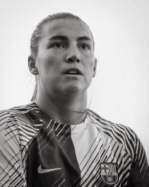 Patri Guijarro Instagram - ¡Qué ganas de volver al Johan con todos vosotros culers, gracias! 🙏🏼😍

El jueves nos vemos en el Gamper ⭐️💙❤️