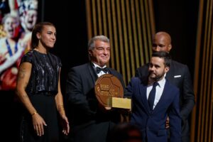 Patri Guijarro Instagram - Es un privilegio y un orgullo haber podido vivir esta noche tan mágica. Gracias al club, al equipo, a Carlota (@unik.team) y a mi familia he podido estar aquí. 
Seguiremos trabajando para dejar este escudo en lo más alto. 

@ballondorofficial ✨