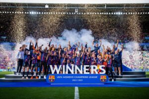 Patri Guijarro Instagram - Menuda locura culers ‼️😳💙❤️
Gracias afición, ya la tenemos aquí otra vez! CAMPEONAS 🏆😍
Teoría del 2 ✅✌🏼