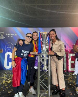 Patri Guijarro Instagram - ¡QUÉ LOCURA! 🤩
Fue increíble todo lo que vivimos el sábado. 
Gracias a todos los culers, sin duda fue un día inolvidable. 

SOMOS CAMPEONAS DE TODO 🏆💙❤️