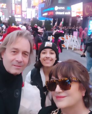 Patricia Echegoyen Instagram - Hoy hace 19 años..que llegaste a nuestras vidas para convertirnos en los padres mas Felices del mundo.❤️ Verte crecer y hacerte mujer...me enorgullece ..y saber que cada día estas creciendo con tanta madurez...tantos valores..y fiel a vos misma...vas a ser... .lo que quieras ser...porque sabes muy bien que querés y que No...Amo acompañarte en  este proceso y que sepas que SIEMPRE  contás conmigo...Feliz Cumple Hija...Te AMO..👏👏👏👍😘❤️❤️❤️❤️
@rodrihindu @viupardo @giannchiappa