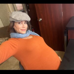 Patricia De Leon Instagram - Wow what a ride! Cual panza es real y cual no?😬
.

La magia de la TV ….#tbt Espero te haya gustado el último episodio … gracias por la oportunidad #mayansmc #elginjames eres el duro de los duros, gracias por haberme dado la oportunidad de crear juntos a Izzy Álvarez. Espero nuestros caminos se vuelvan a cruzar. #patriciadeleon #latinosinhollywood 🇵🇦🇵🇦🇵🇦