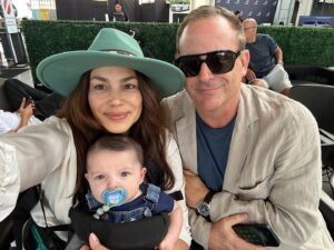 Patricia De Leon Instagram - Que este sea tu primer de muchos hijo mío!!! Ahí vamos. 
.
#familytime #thechesterpack