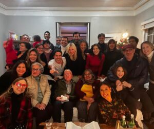 Patricia De Leon Instagram - Y enviamos nuestros deseos al Espíritu de la Navidad para este 2023 que con mucha Fe que vendrá llego que muchas bendiciones, y lo hicimos en Familia, gracias mi princesa por hacer hogar tu hogar el nuestro también y el de muchos…siempre @wayuuprincess te adoro ♥️ 🇻🇪 🇵🇦 🇺🇸