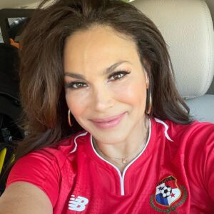 Patricia De Leon Instagram - Quien tiene ya su camiseta puesta?! Lista para ver mi @somoslasele brillar 🇵🇦🇵🇦🇵🇦🇵🇦🇵🇦🇵🇦🇵🇦🇵🇦🇵🇦🇵🇦🇵🇦🇵🇦🇵🇦🇵🇦🇵🇦🇵🇦🇵🇦🇵🇦🇵🇦🇵🇦 #panameña #panama🇵🇦 #somoslasele