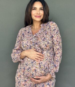 Patricia De Leon Instagram - Happy Valentine’s Day mi amor!♥️
Our first one together of many more🙏🏻
.
Celebrate today and everyday LOVE..♥️ Feliz Dia del amor y la amistad, que pasen un hermoso día !
.
📸 by my sis @arellanostephanie1 
#happyvalentinesday #momtobe