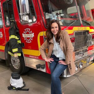 Patricia De Leon Instagram - Happy Friday Everyone! 
Wishing you a very successful day!
While shooting @station19 
.
#station19 #patriciadeleon #latina 🇵🇦🇵🇦🇵🇦🇵🇦🇵🇦🇵🇦🇵🇦🇵🇦🇵🇦🇵🇦🇵🇦