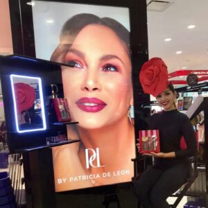 Patricia De Leon Instagram - 🎁 🇵🇦Lúcete este día de la madre con nuestro @pdlcosmetics PERFECT LIP SET… encuéntralo en @stevenspanama -20% ..( cantidades limitadas) 
#panama #regaloperfectoparamamá