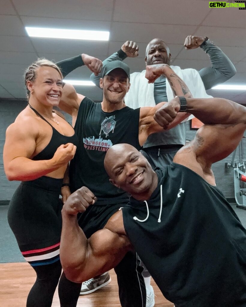 Patricia Parker Instagram - At the end of the day, I’m just a huge wrestling fan, so this photo is wild to me. Body gang meet up at the gym here in Australia before our events 🔥 Watched @chrismasters310 growing up and he was really the first “body guy” I ever saw. Appreciate the massive confidence boost and confirmation that I’m heading in the right direction 💪🏼 Just super cool to meet these two in person finally 🫱🏼‍🫲🏻
