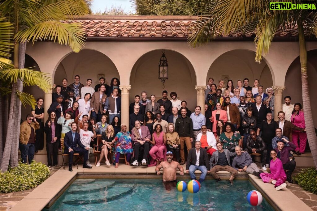 Patricia Williams Instagram - Living amongst giants. 🔥 Too much fun at #netflixisajokefest! Can’t wait to come back! Thank you @tedsarandos @robbiepraw @netflix, @netflixisajoke. 📸: @aspictures #photodump #mspat