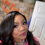 Patricia Williams Instagram - Them: Ms. Pat let me take your pictures. Me: I can do it myself! 😡 What y’all think IG? Do I need to retire from selfies? Is it giving 52? 😂 Get your tickets for #YaGirlDoneMadeItTour at mspatcomedy.com! UP NEXT: #Austin #LosAngeles #atlanticcity #lexington #cincinnati #photodump #mspat #themspatshow