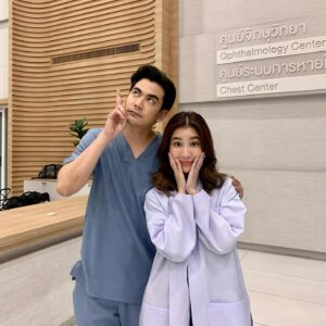 Patteera Sarutipongpokin Instagram - หมอเมย์ | แพทย์ปัณญ์ 
ความสัมพันธ์แบบพี่อ้อยพี่ฉอดที่ได้แต่เตือนสติกันไปมา 😂
สงสารเค้านะครับ ไม่มีใครเชียร์เค้าเลยทั้งๆที่เค้าตลกขนาดนี้ 
#EmergencycoupletTH