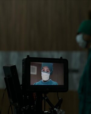 Patteera Sarutipongpokin Instagram - หลังจากเดินตรวจไปมาในห้องฉุกเฉิน 🏥
คืนนี้หมอเมย์ต้องโชว์สกิลการเป็นหมอศัลยแพทย์ละ 👩🏻‍⚕️💉
คืนนี้ตอนจบ! #EmergencycoupleTh เจอกัน 20.00น.