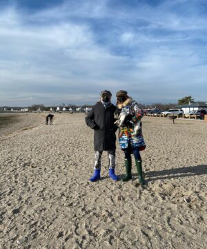 Patti Hansen Instagram - Perfect day at the beach 😘