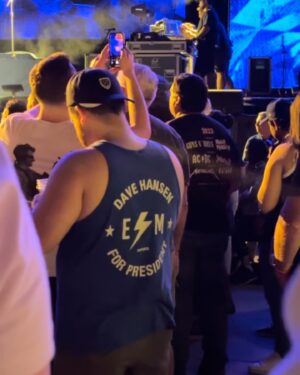 Patti Hansen Instagram - What an exciting night, my nephews and their band mates @electricmudofficial opened for the @therollingstones in Arizona. They really rocked! I am so proud of their talent, their love of music and can’t wait to see more!! My honey @officialkeef keeping an eye on them 🦅 @marchansentruebeliever @matthewsorena @americanmatty @tony.alone @colton.cori @mitchum.yacoub