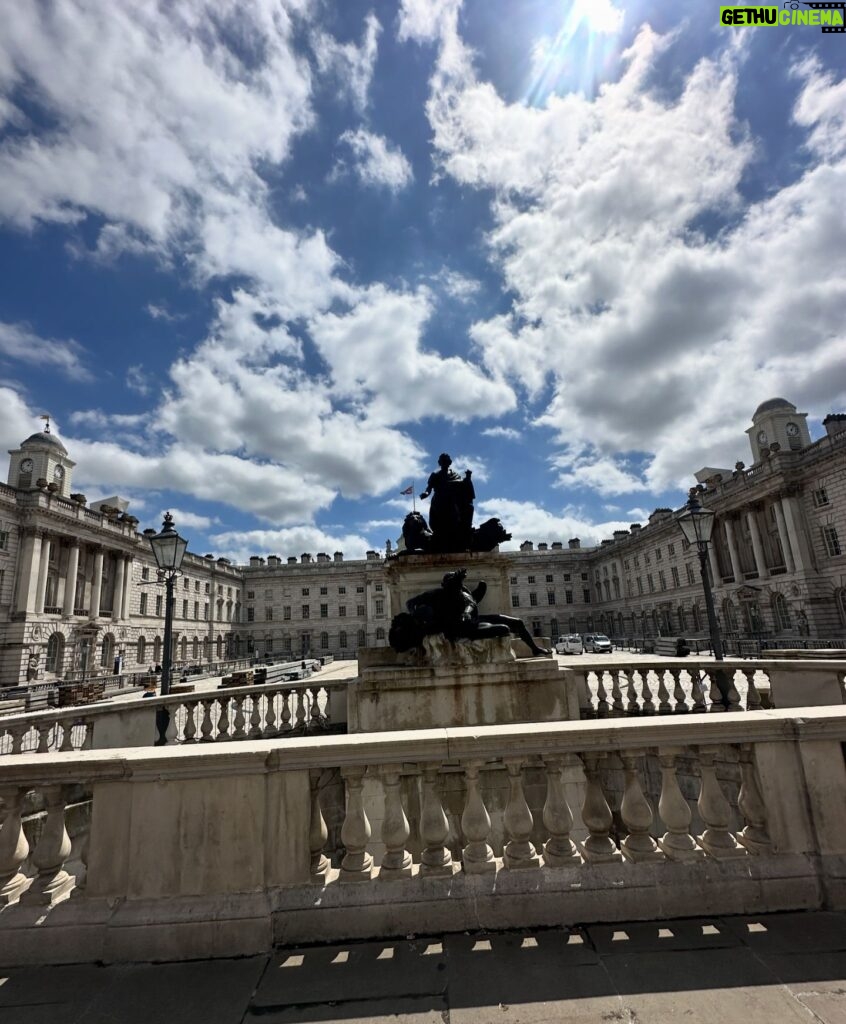 Patti Harrison Instagram - My London run of shows at @sohotheatre starts TONIGHT! (24 May) & I will cheers to that! Tickets available at the link in my bio. I have been in London for a few days now & am seeing many many amazing things already. Art is everywhere here & that makes me smile. Comment your favorite emotion below