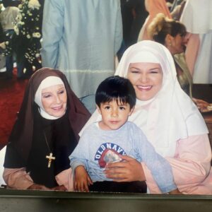 Paty Díaz Instagram - Hermosa #libertadlamarque 💗 Que recuerdos… 🌬 🕰 💛✨
#tbt #joyas #joyadelcinemexicano 
 📸 
1- La usurpadora, la abuela Piedad y Lalita
2-Carita de ángel (mi hijo con Libertad y Adriana 😍)
3- Cuando existían los juguetes, hacían muy feliz a mi hijo
#buzlightyear #toystory #toysareus #ny
#newyork
