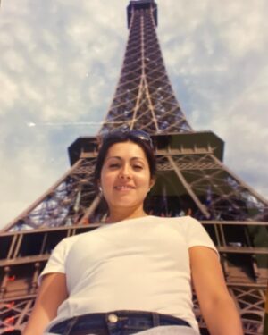 Paty Díaz Instagram - #tbt 🔙📸 hace uuhhh… 🌧 
#paris #londres #90 #90s