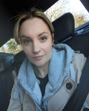 Paula Lane Instagram - After a few weeks off 🎥 💪 back to it today and the sunshine 🌞 is so welcome!