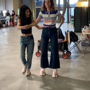 Paula Malia Instagram - Se viene un buen podcast. El 2 de junio 3T de Valeria en @netflixes ✨