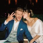 Paula Malia Instagram - Siempre hablo de ellas per todo el mundo sabe que sin esta personita Carmen no existiría. @juanluchadorr 🤘🏻💍 #valeria @netflixes
