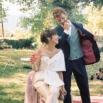 Paula Malia Instagram - Siempre hablo de ellas per todo el mundo sabe que sin esta personita Carmen no existiría. @juanluchadorr 🤘🏻💍 #valeria @netflixes