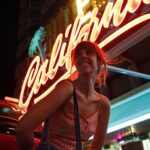 Paula Malia Instagram - Las Vegas? Nah, Benidorm. 🎄 📷 @carlosdue_ @cduephoto