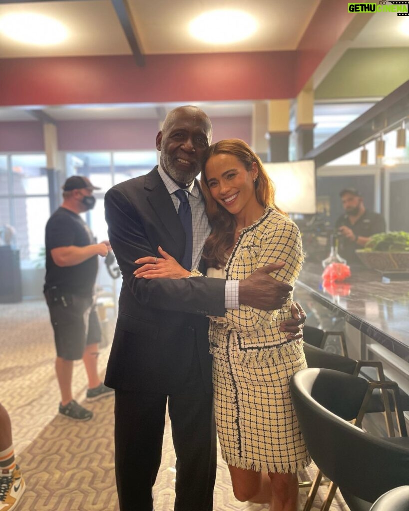 Paula Patton Instagram - Mr. Richard Roundtree, you will be so missed! You are a legend! It was an honor and a blessing to work with you! My play grandfather, you always felt like real family to me!🙏🏽❤️🌹