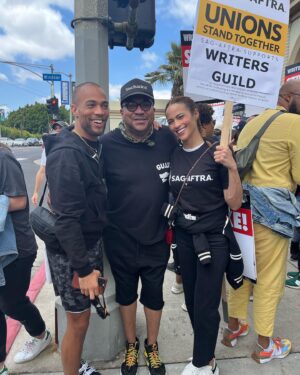 Paula Patton Instagram - SAG & WGA stand together in solidarity to create great change in Hollywood.  We must stand up for what is right & fair!💪🏽💛✌️🏾