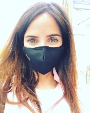 Paula Prendes Instagram - Ahora, más que nunca. No te relajes! Cuídate, cuídales! 😷❤️ #freecovid #navidad