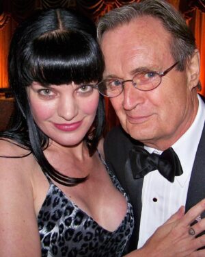 Pauley Perrette Instagram - Oh David.
What a life.
What a legend.
What a journey.
And your legacy
Will always be
The love you have for your family. 
Love to Katherine and the kids and the grandkids, 
your absolutely very favorite things.

Swipe to see us through the years
pretty much in order
starting with my favorite pic of me, David and @sashaalexander 

And ending with a message from me and David to you all
#DavidMcCallum
